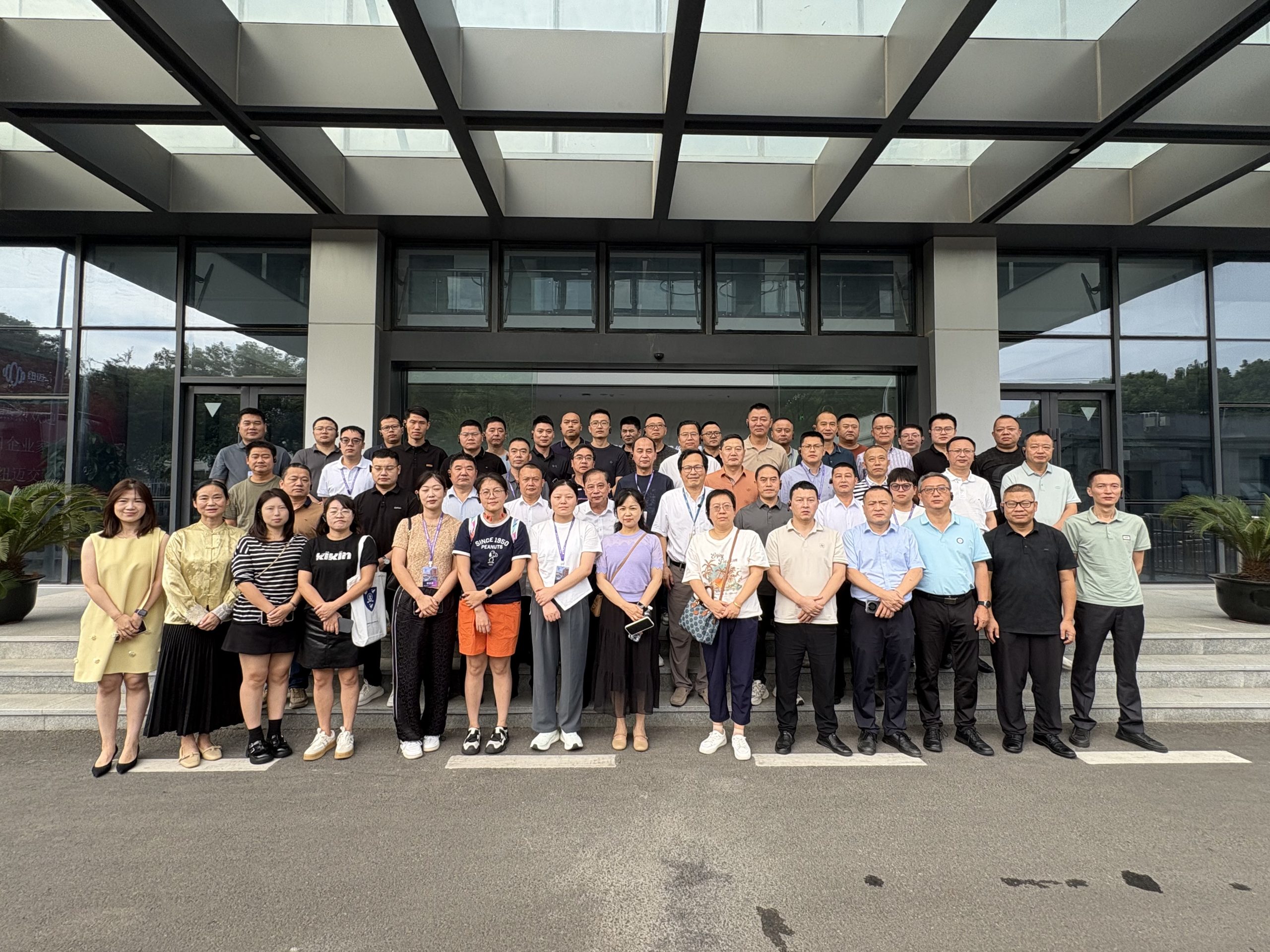 专精特新企业家代表团走进mile(中国)官方网站